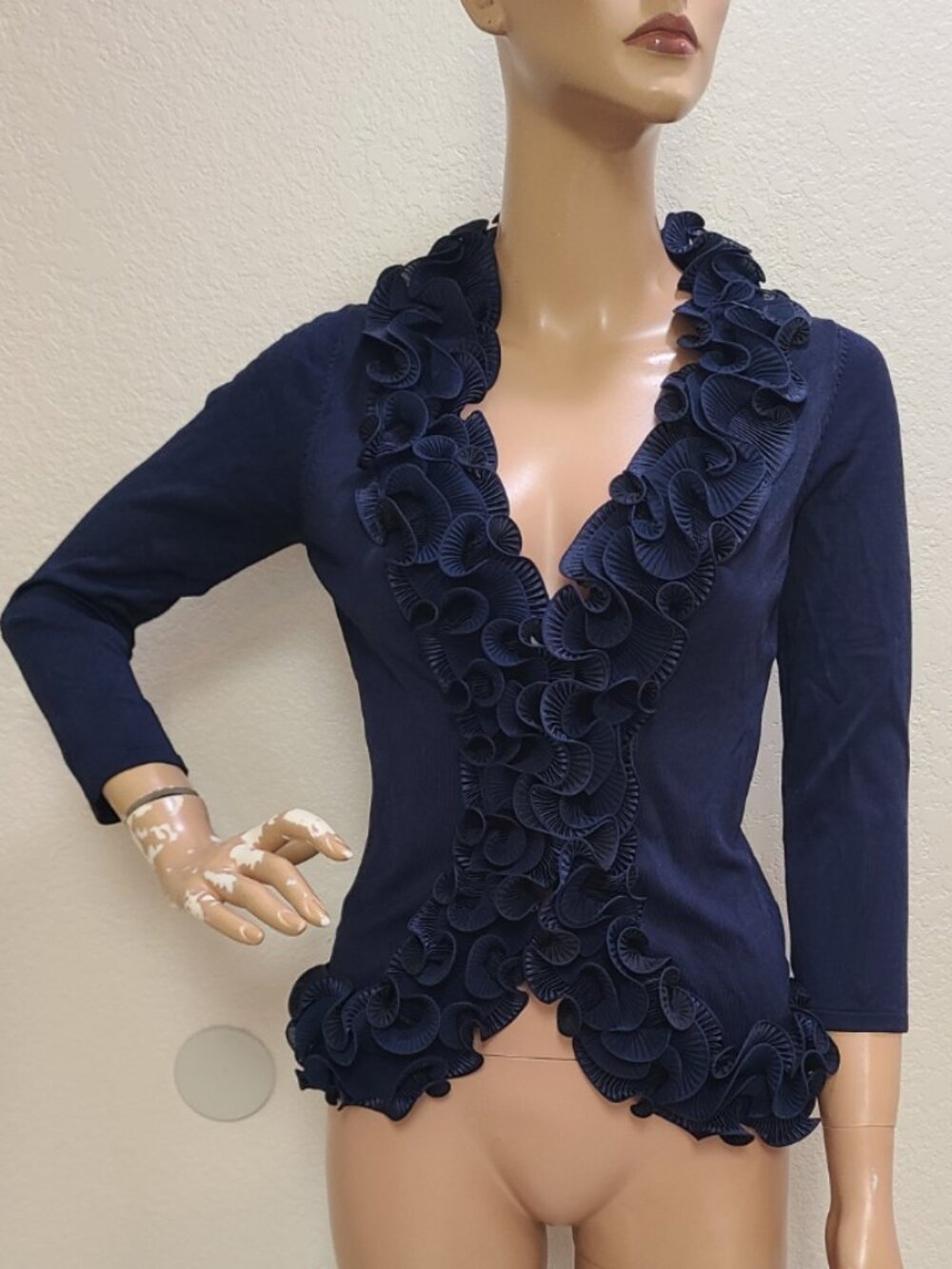 ALBERTO MAKALI FITTED RUFFLE TRIM CARDIGAN SWEATER NAVY BLUE KNIT sz S